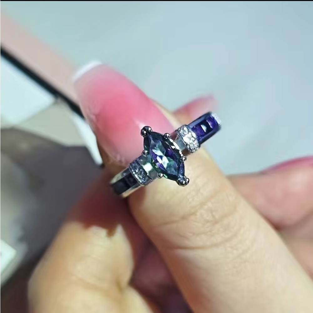 New Women’s 925 Silver Beautiful Amethyst Ring - Picture 4 of 4